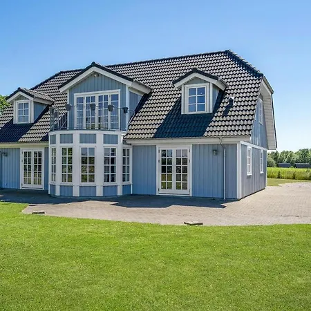 Lovely In With House A Panoramic View Semesterbostad